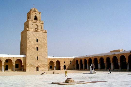 Tunisie : L’ouverture des mosquées est inopportune, selon la commission scientifique de lutte contre le coronavirus