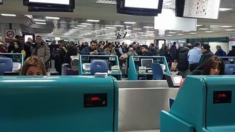 Incidents à l’aéroport Tunis Carthage : Mandat de dépôt contre 8 jeunes des pays de l’Afrique subsaharienne.