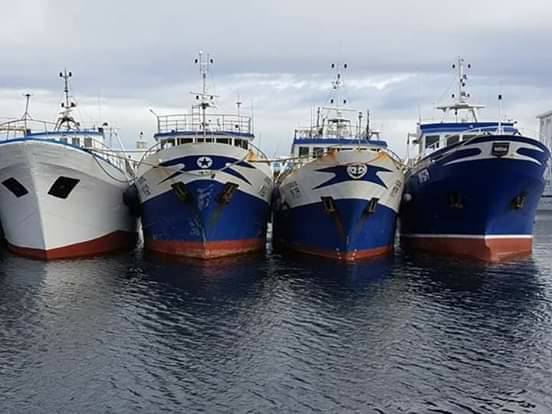 Tunisie-Mahdia : Entrée des navires de pêche italiens dans le port de Mahdia en raison de la turbidité des conditions météorologiques