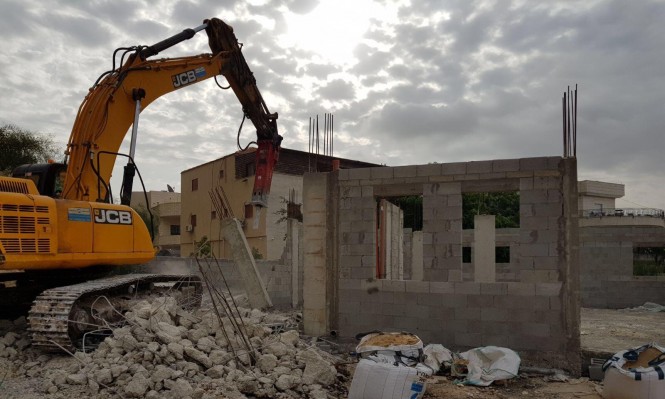 Tunsie: Le maire de Chebba exécute un ordre de démolition d’un bâtiment lui appartenant