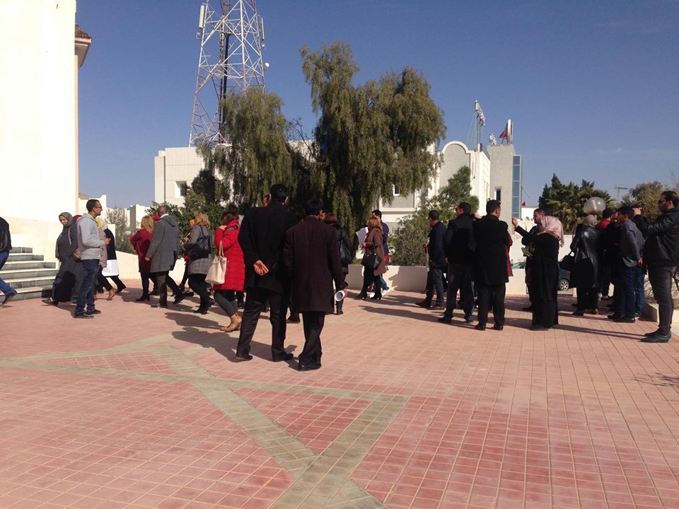 Tunisie- [audio] Des journalistes interdits de couvrir la manifestation des notaires à Tataouine