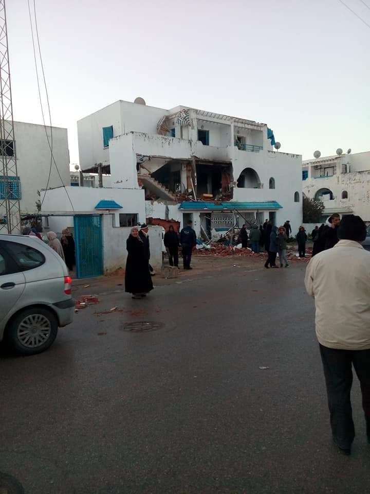 Tunisie-Photos: Incendie après une fuite de gaz dans une maison à El Mourouj V