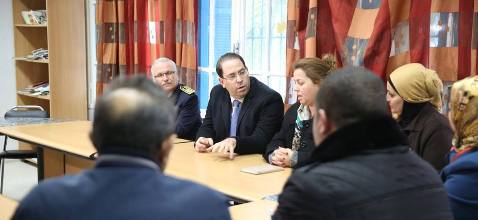 Tunisie – Chahed au chevet des enfants récupérés à l’école coranique de Regueb