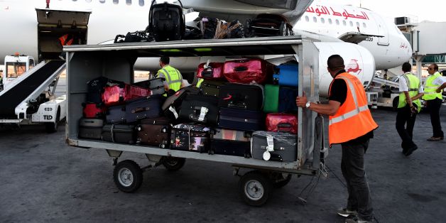 Tunisie: Vols de bagages à l’aéroport Tunis-Carthage, 60 agents déferrés devant la justice