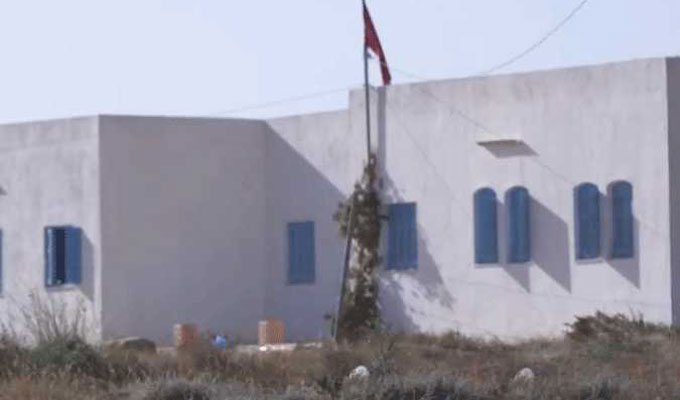 Tunisie: Ennahdha condamne les violations commises par l’école coranique de Regueb