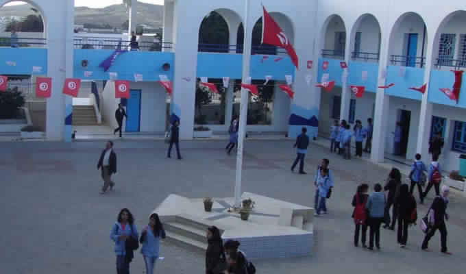 Tunisie: Reprise des cours dans les établissements secondaires en prélude aux examens