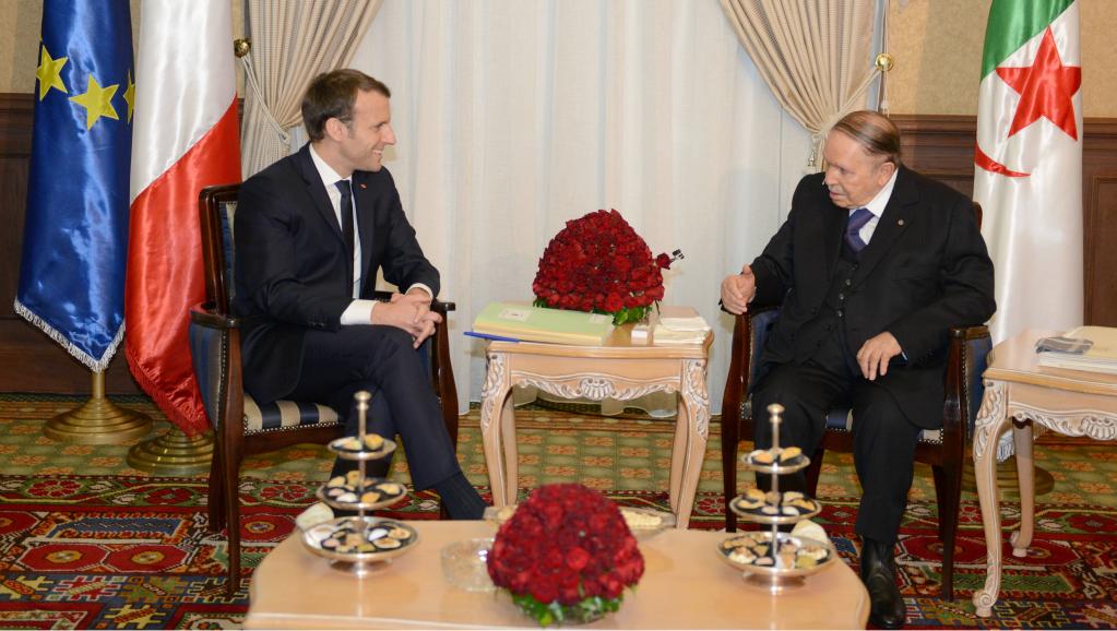 Algérie- Emmanuel Macron salue la décision de Bouteflika qui “signe une nouvelle page dans l’histoire de l’Algérie”