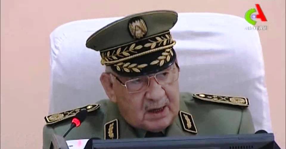 URGENT : Algérie : L’armée demande la déclaration de la vacance à la tête de l’Etat