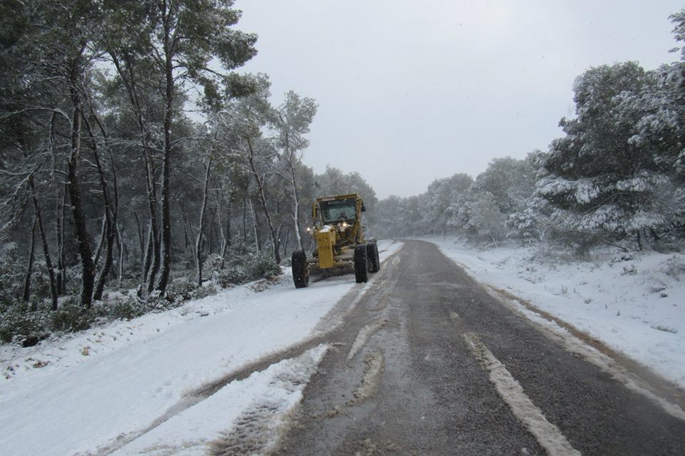 Tunisie: Réouverture de la route bloquée à Thala par la neige