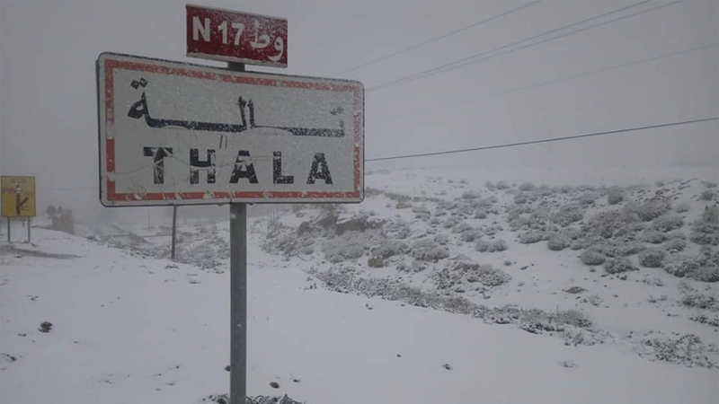 Tunisie: Interruption de la circulation entre Kasserine et le Kef en raison de la chute de neige