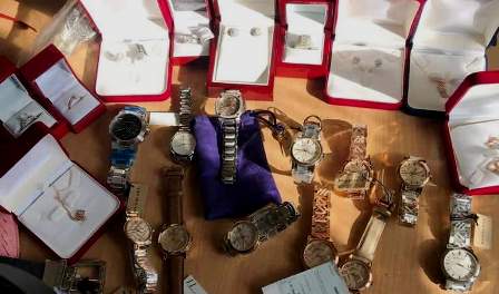Tunisie – Saisie de bijoux et de montres de marque, de contrebande, d’une valeur d’un milliard