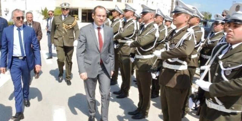 Tunisie: Hichem Fourati rend hommage aux héros de la garde nationale de l’opération antiterroriste à Kasserine