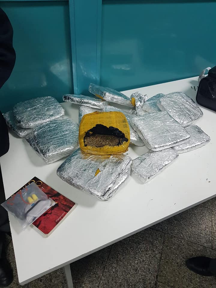 Tunisie [Photos] : Nouvelle saisie de 12 kg de marijuana à l’aéroport Tunis-Carthage