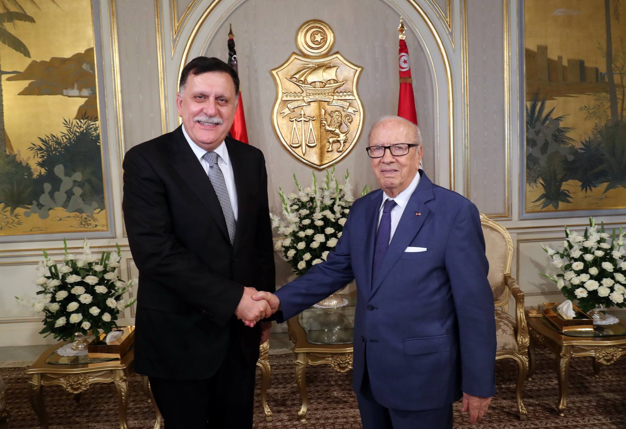 Tunisie- Beji Caid Sebsi s’entretient avec le président du Conseil présidentiel et Premier ministre libyen Fayez el-Sarraj