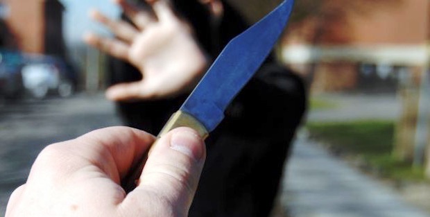 Tunisie – Zahrouni : Un individu armé d’un couteau investit une salle de classe et essaie de poignarder l’institutrice
