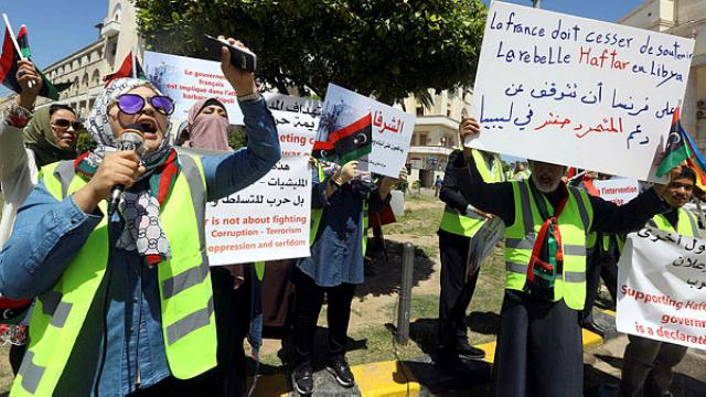Libye-Des manifestants libyens protestent contre le « soutien » de la France au maréchal Haftar