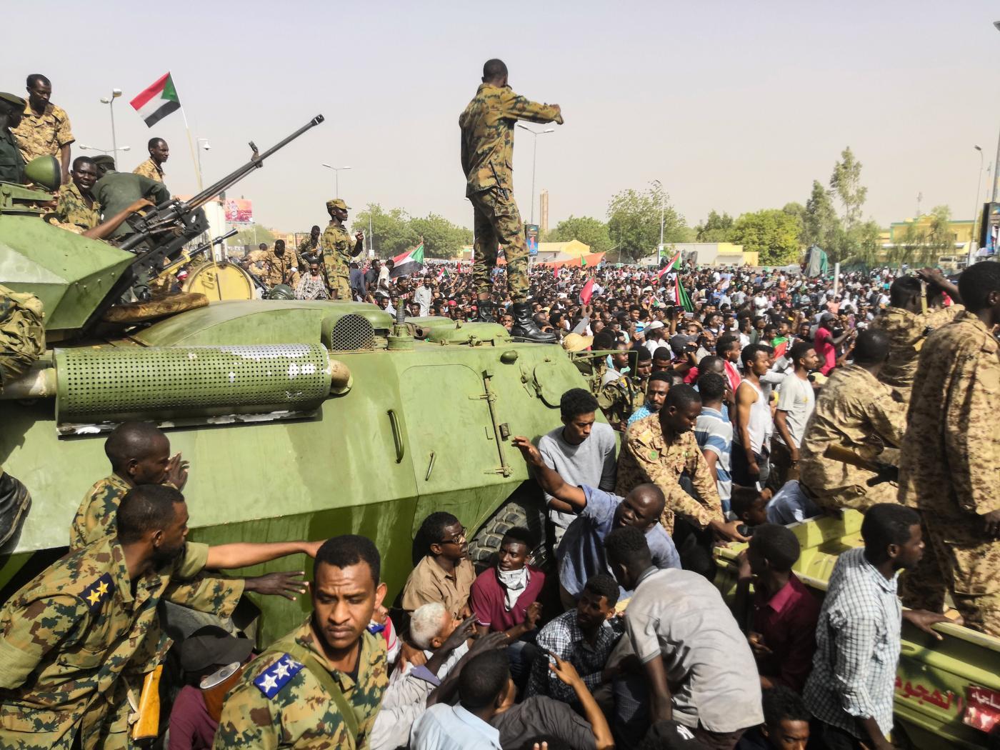 Soudan: La junte militaire promet un gouvernement civil