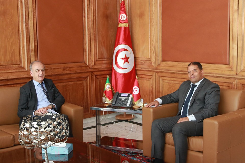 Tunisie- Le ministre des Domaines de l’Etat rencontre l’ambassadeur du Portugal en Tunisie