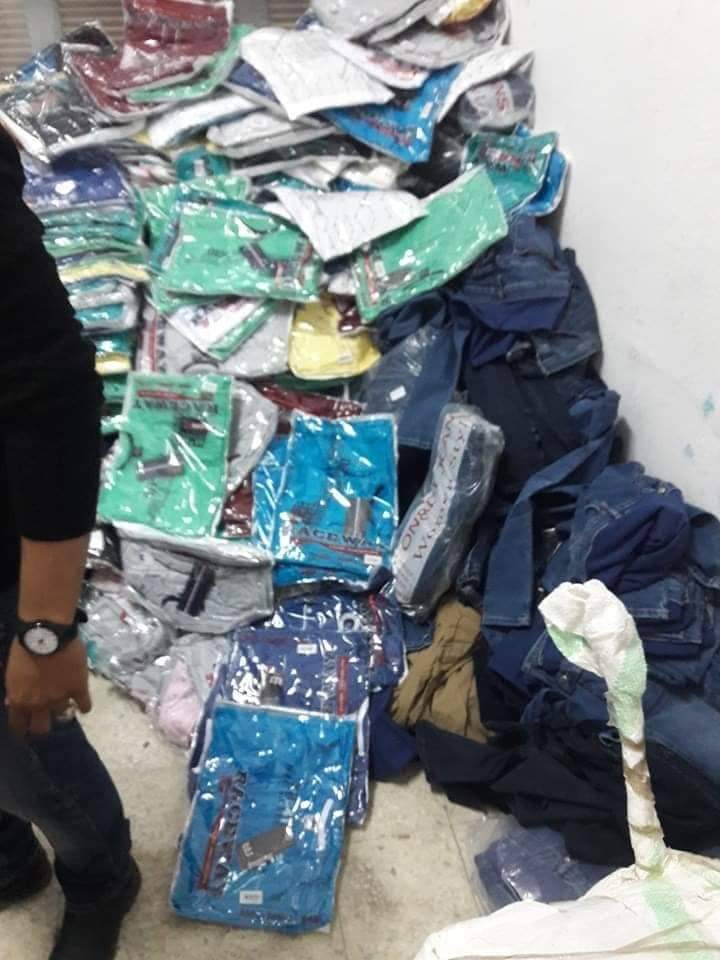 Tunisie [Photo]: Saisie de 3.646 vêtements prêts à porter à Sfax pour une valeur de 107.000 dinars