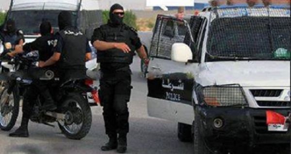 Tunisie: Une voiture fonce sur deux agents de sécurité à Kairouan les blessant grièvement