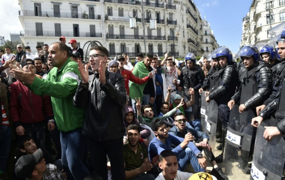Algérie: Poursuite du mouvement populaire de contestation pendant le mois de Ramadan