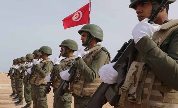 Tunisie: L’Armée commence à transporter le carburant vers les stations d’essence
