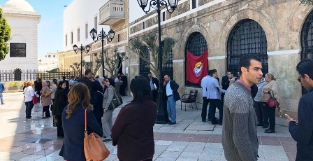 Tunisie – Le syndicat de la présidence du gouvernement menace d’observer une grève de deux jours