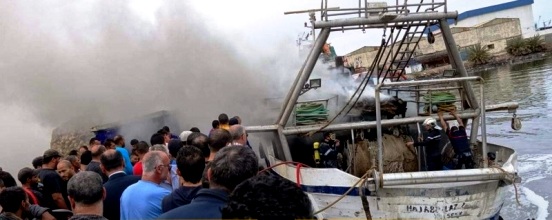 Tunisie – Un incendie se déclare dans un chalutier à quai