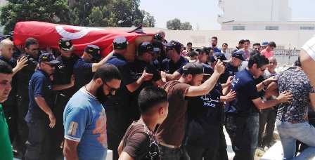 Tunisie – IMAGES : Funérailles du martyr Mehdi Zammali