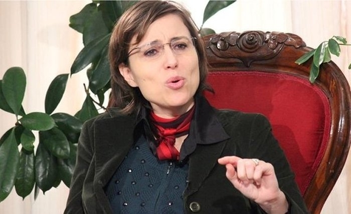 Par Lobna Jeribi : “Un dernier adieu à Beji Caïd Essebsi et un appel à l’ARP pour faire honneur à ses derniers combats”