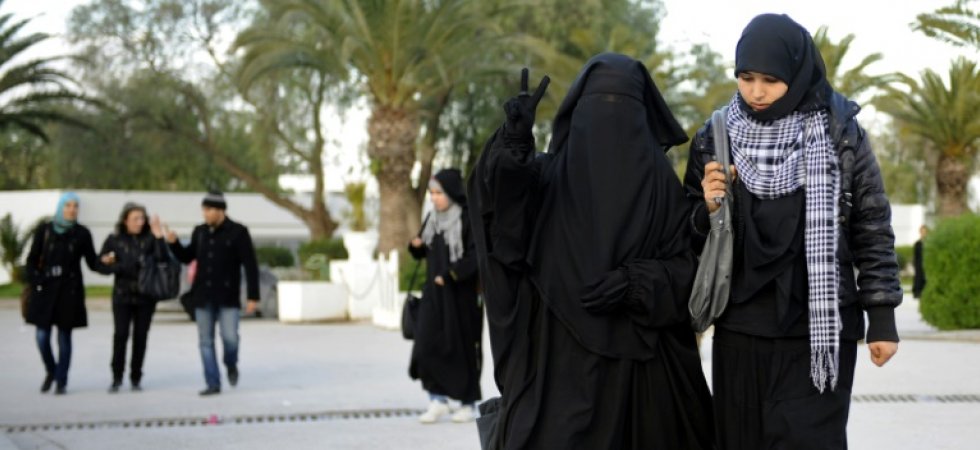 Tunisie- La présidence du gouvernement publie la circulaire interdisant le port du niqab