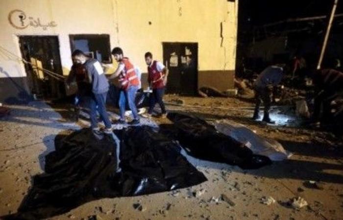 Libye: 40 morts dans une frappe aérienne contre un centre de détention pour migrants clandestins près de Tripoli