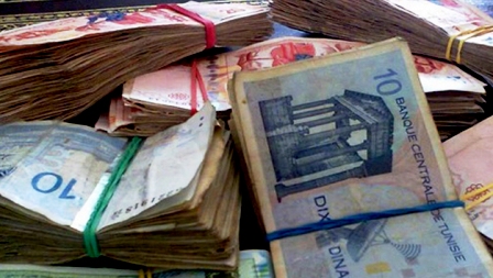 Tunisie: Plus de 10 milliards de dinars hors du circuit bancaire, selon Marouane Abassi