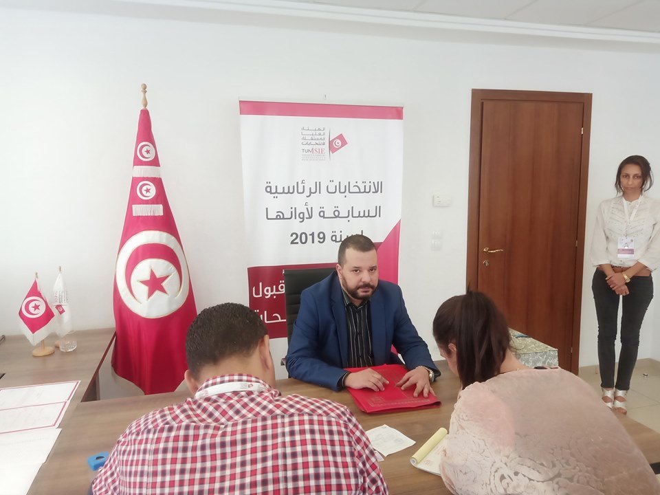 Tunisie- L’avocat Mounir Baatour, ouvertement homosexuel, présente sa candidature à la présidentielle