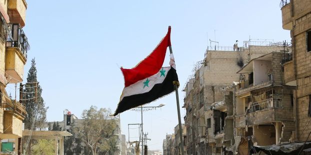 Syrie: Un avion du régime abattu par les djihadistes dans le nord-ouest du pays