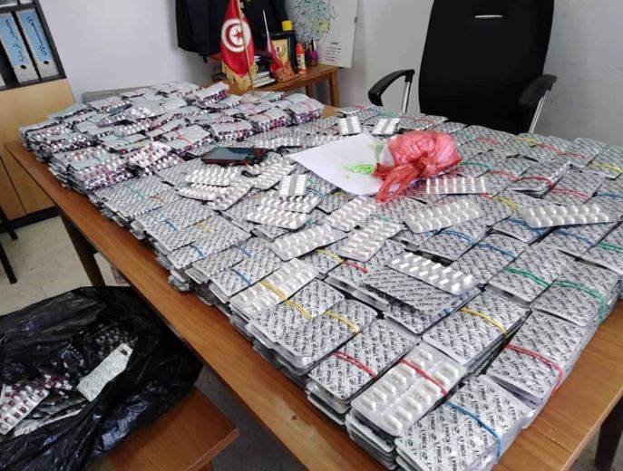 Tunisie- [photos] Arrestation d’un citoyen tunisien en possession d’une grande quantité de stupéfiants