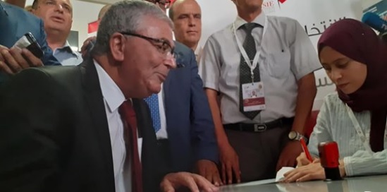Tunisie – AUDIO : Abdelkarim Zebidi démissionne du gouvernement et dépose sa candidature aux présidentiells