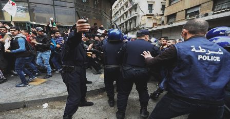 Algérie : Le policier à l’origine des émeutes qui ont fait trois morts arrêté