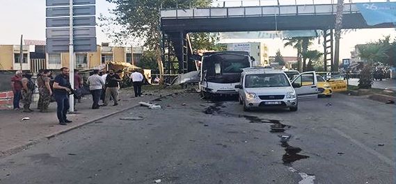Turquie : Un attentat à la bombe cible un bus de police