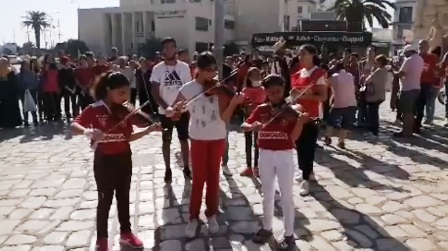 Tunisie – VIDEO : Ambiance festive lors de la campagne de propreté engagée par les citoyens à Sousse