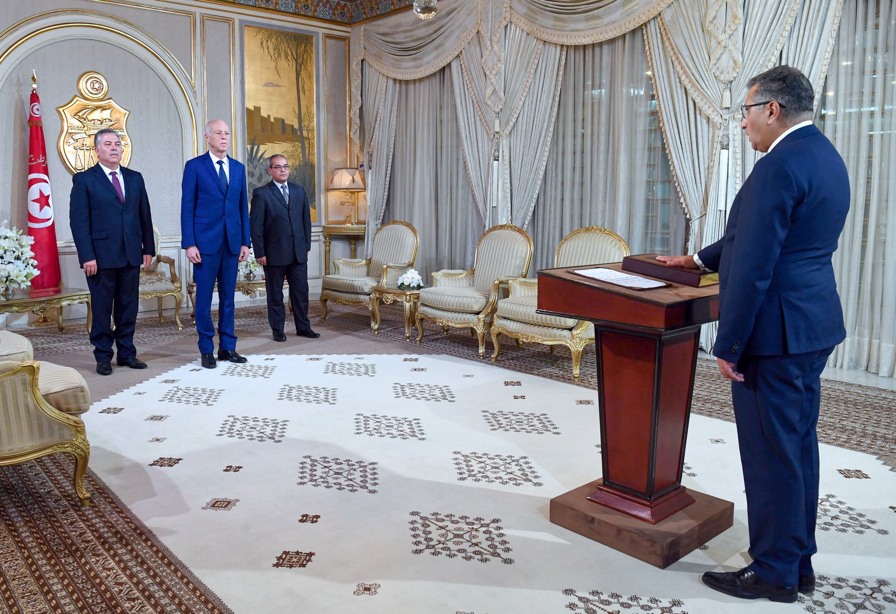Tunisie-[photos] Le président de la République remet les lettres de créances à deux nouveaux ambassadeurs