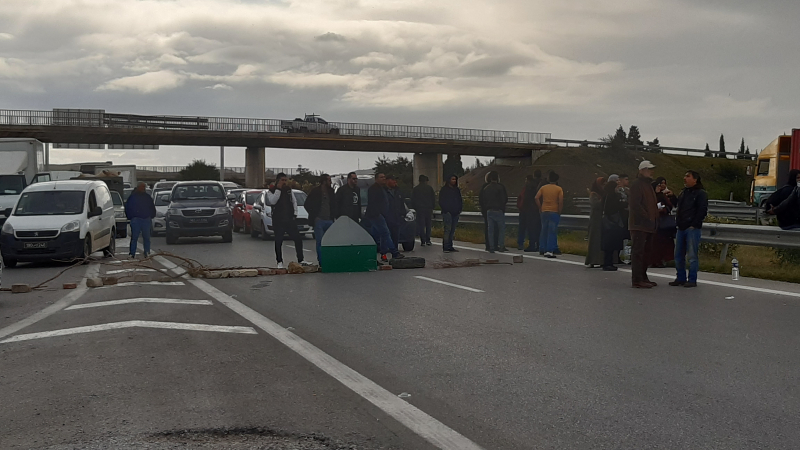 Tunisie  [Photos]: Des habitants d’El Alia à Bizerte bloquent l’autoroute
