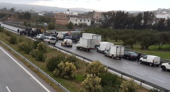 Tunisie: Levée du blocage de l’autoroute par les habitants d’El Alia après la libération d’un résident par la police