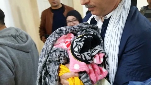 Tunisie – Mahdia : Un nouveau né volé des bras de sa mère à l’hôpital et rapidement retrouvé grâce aux caméras de surveillance