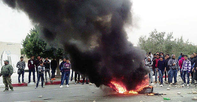 Tunisie – Sidi Bouzid : Etat de tension à Jelma suite au décès par auto immolation d’un jeune homme