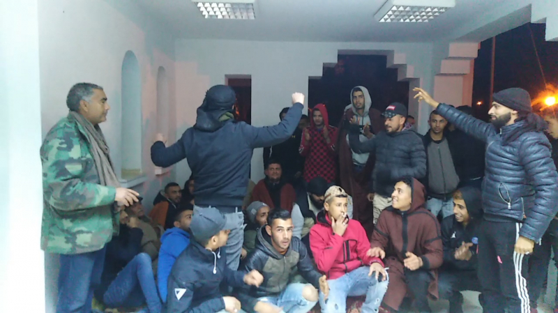 Tunisie: La poursuite du sit-in au siège du gouvernorat de Tataouine entraîne la suspension du travail
