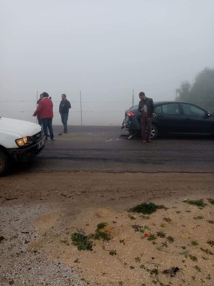Tunisie [Photos]: Plusieurs carambolages de voitures en raison de l’épais brouillard sur la route Tunis-Kairouan