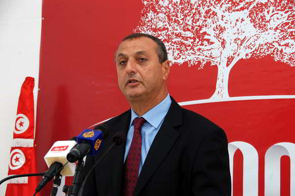 Issam Chebbi :”Le report à maintes reprises de l’annonce du gouvernement prouve l’ampleur des difficultés auxquelles, Jemli est confronté “