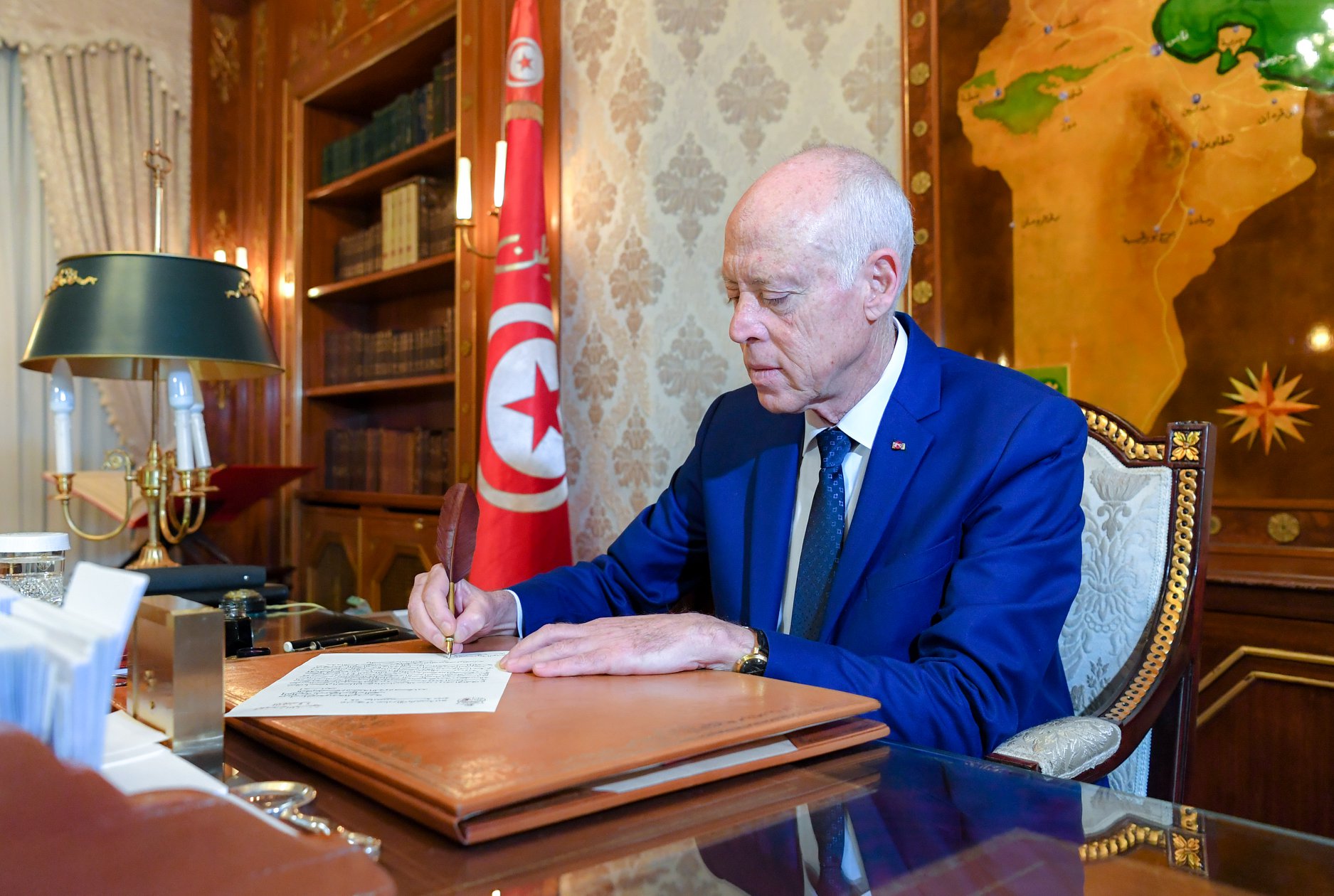 Tunisie : [photos] Kais Saïed envoie la liste du gouvernement à Rached Ghanouchi