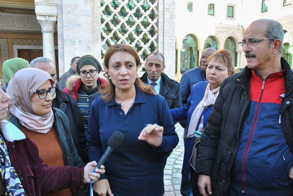 Tunisie : Souad Abderrahim : “Les éboueurs refusent de reprendre le travail et revendiquent des primes de 300 Dt par mois”